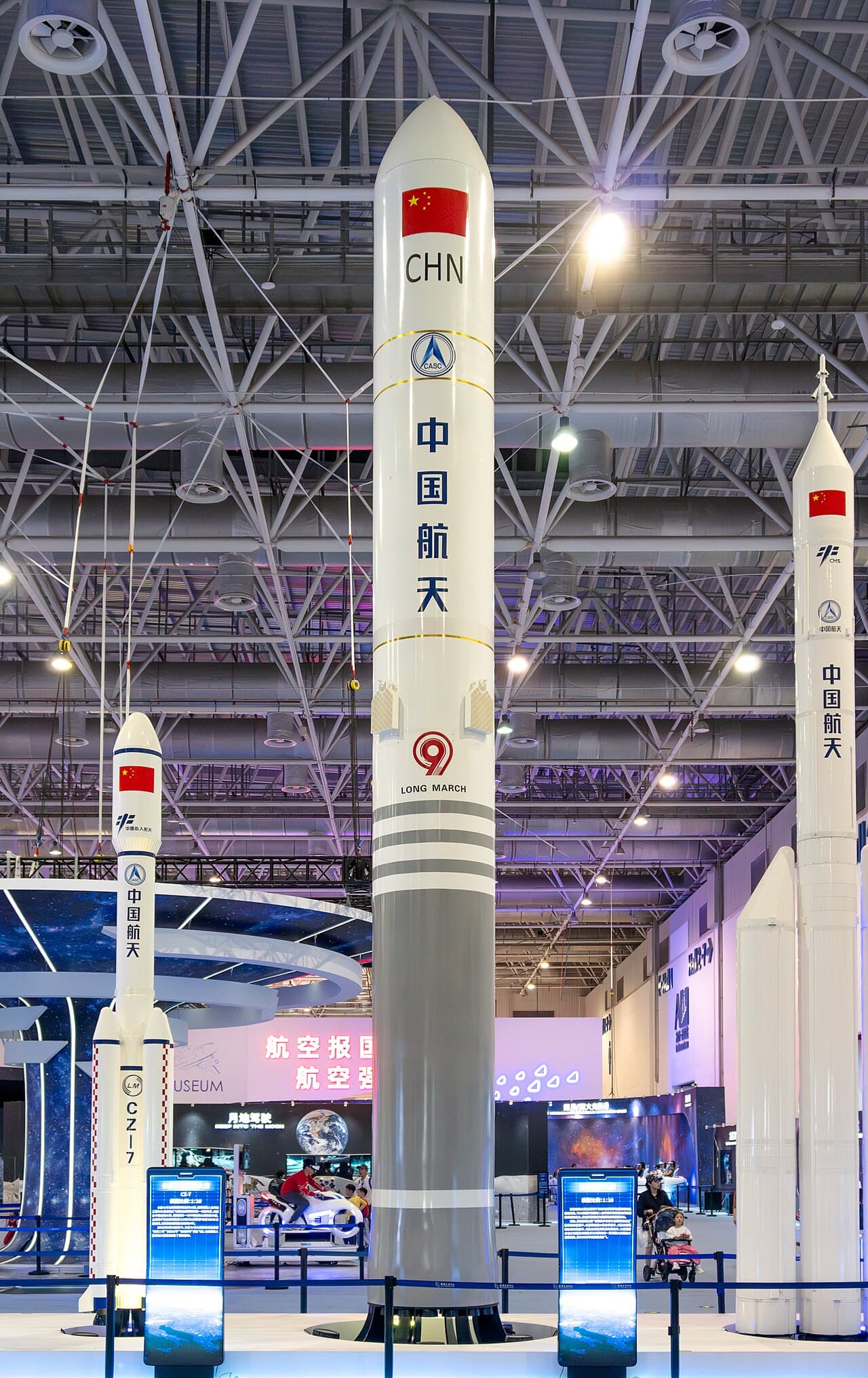 Long March 9 super-heavy-lift rocket mockup displayed at the Zhuhai Airshow